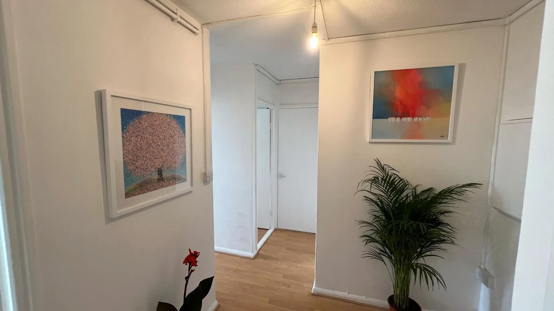 Cosy 2 Bedroom Flat With Balcony Abbey Wood Apartment