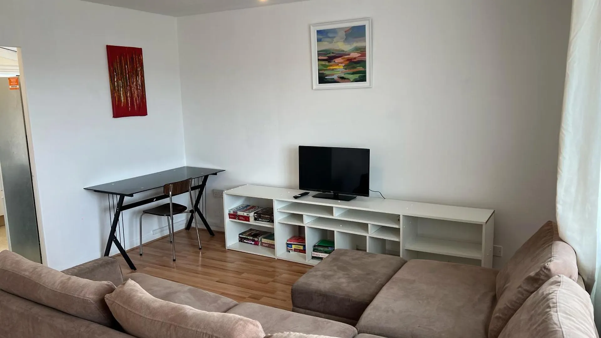 Cosy 2 Bedroom Flat With Balcony Abbey Wood